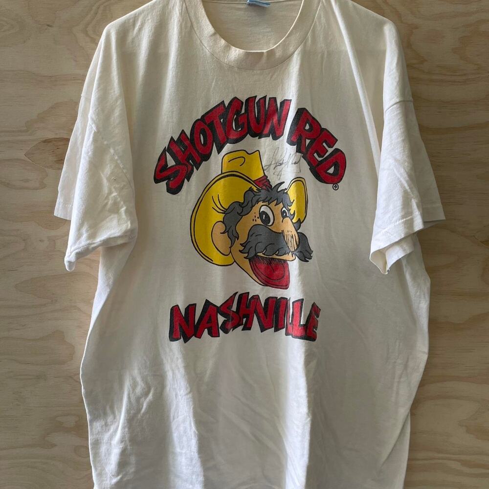 Vintage shotgun red nashville